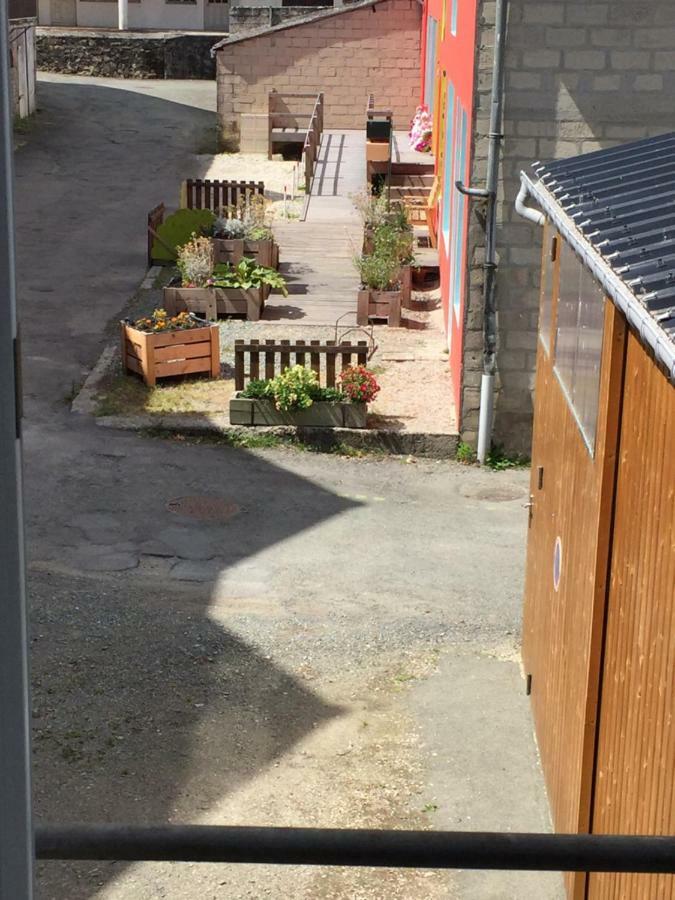 Le Petit Logement Apartment Pre-en-Pail-Saint-Samson Luaran gambar